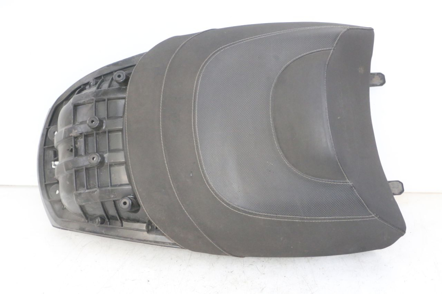 photo de SELLE ARRIERE PEUGEOT SATELIS 125 (2013 - 2018)
