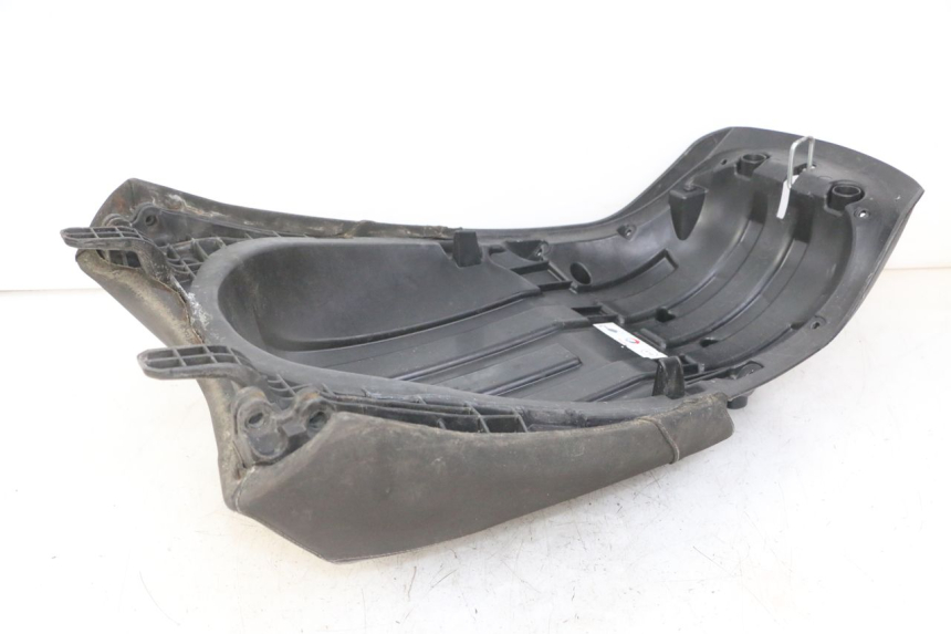 photo de SELLE ARRIERE PEUGEOT SATELIS 125 (2013 - 2018)