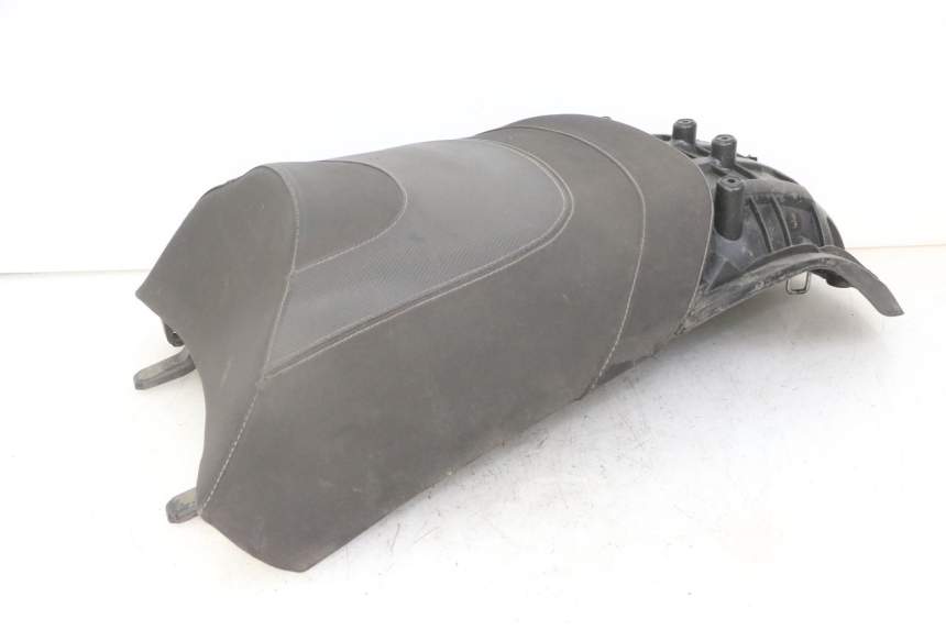photo de SELLE ARRIERE PEUGEOT SATELIS 125 (2013 - 2018)