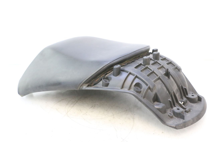 photo de SELLE ARRIERE PEUGEOT SATELIS 125 (2006 - 2009) - Pièce contrôlée