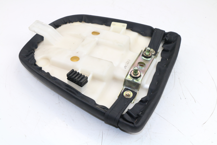 photo de SELLE ARRIERE SUZUKI GSX R 750 (1996 - 2000) - Zoom état d’usage