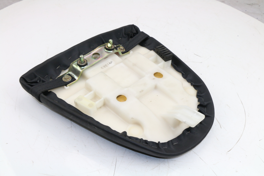 photo de SELLE ARRIERE SUZUKI GSX R 750 (1996 - 2000) - Autre angle de vue