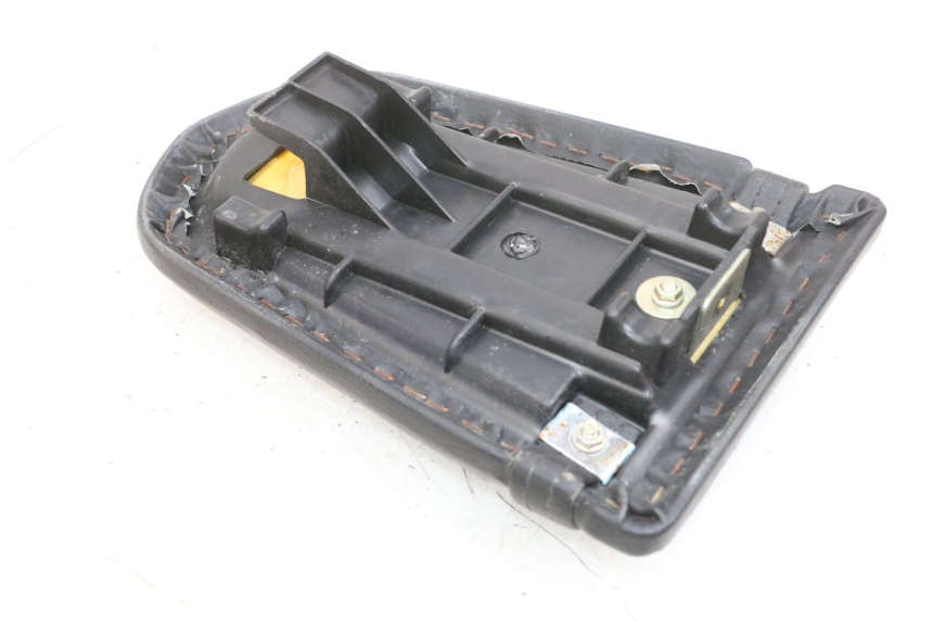 photo de SELLE ARRIERE DAELIM VJ ROADWIN FI 125 (2008 - 2017) - Autre angle de vue