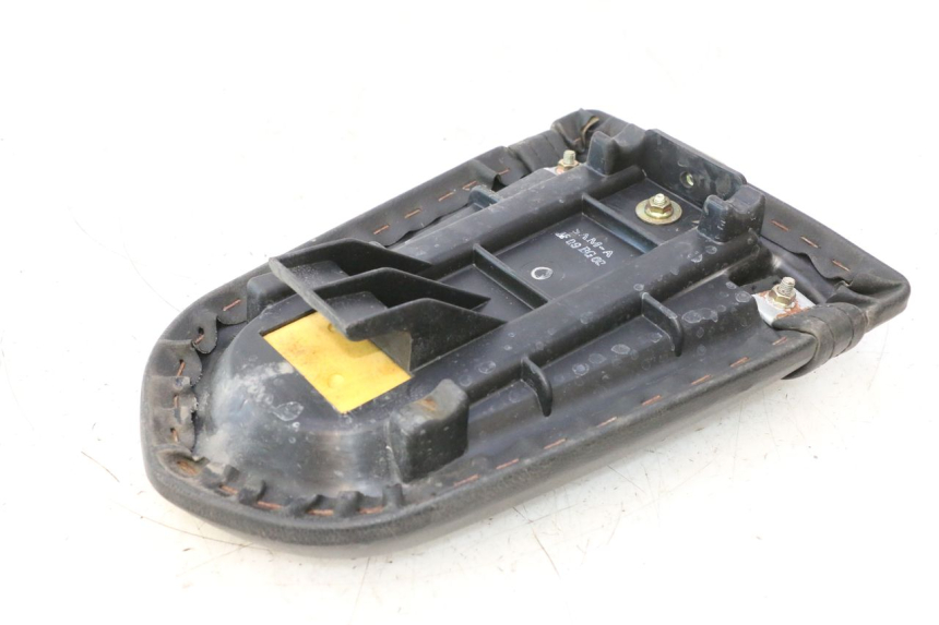 photo de SELLE ARRIERE DAELIM VJ ROADWIN 125 (2004 - 2007) - Vue d’ensemble