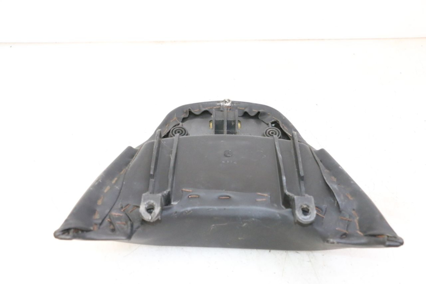 photo de SELLE ARRIERE YAMAHA YP MAJESTY 125 (2002 - 2006)