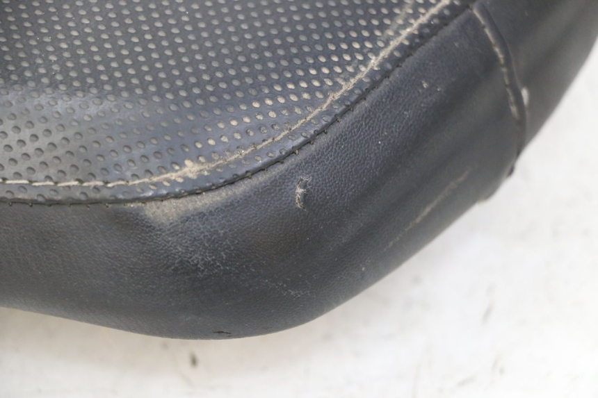 photo de SELLE ARRIERE YAMAHA YP MAJESTY 125 (2002 - 2006)