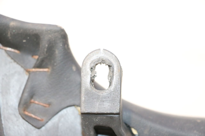 photo de SELLE ARRIERE YAMAHA YP MAJESTY 125 (2007 - 2010) - Zoom état d’usage