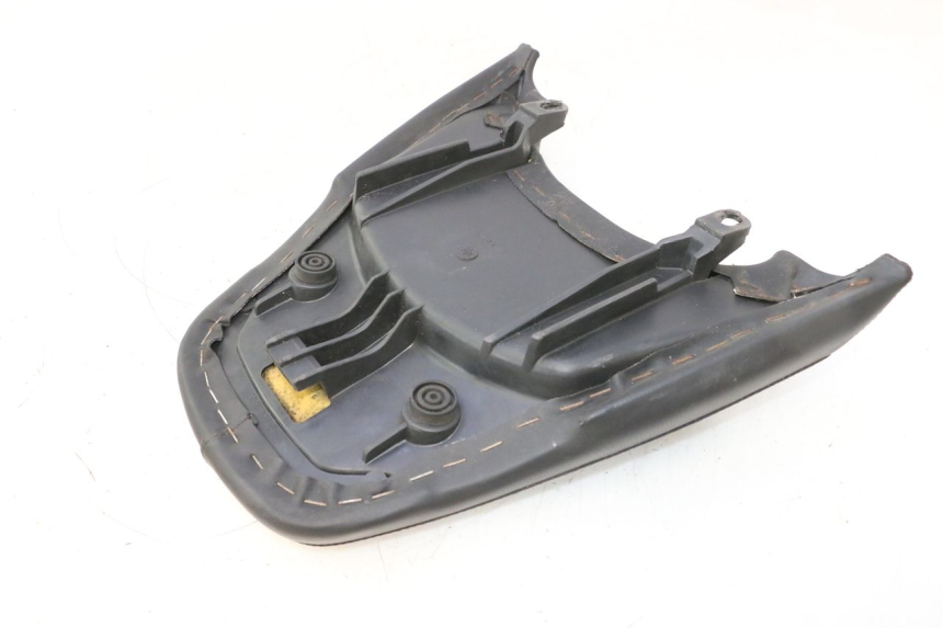 photo de SELLE ARRIERE YAMAHA YP MAJESTY 125 (2007 - 2010) - Gros plan technique