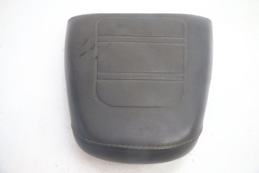 photo de SELLE ARRIERE YAMAHA YP MAJESTY 125 (2002 - 2006) - Zoom état d’usage