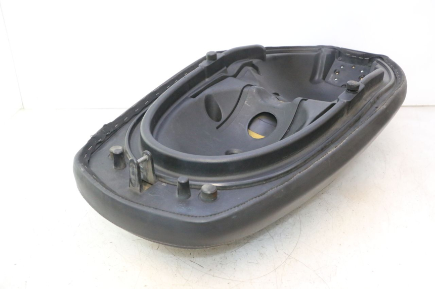 photo de SELLE APRILIA ATLANTIC S 125 (2010 - 2013) - Focus structure