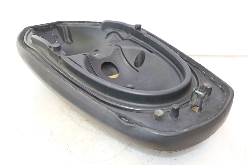 photo de SELLE APRILIA ATLANTIC S 125 (2010 - 2013) - Zoom qualité