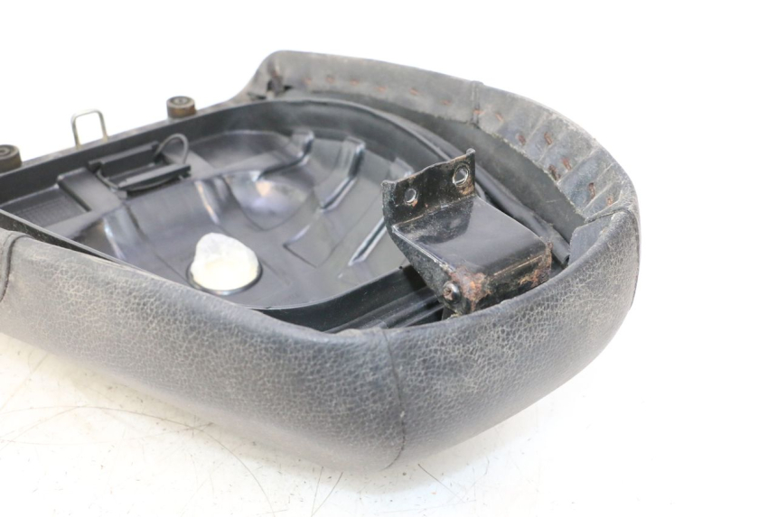 photo de SELLE AVANT KYMCO AGILITY 4T 50 (2005 - 2018) - Détail de la pièce