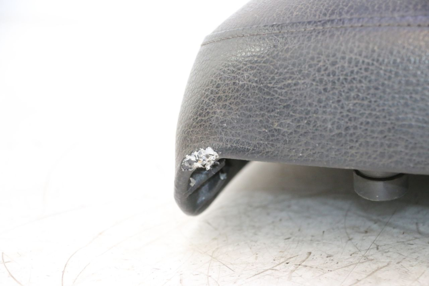 photo de SELLE AVANT KYMCO AGILITY PREMIUM 50 (2007 - 2010) - Gros plan technique