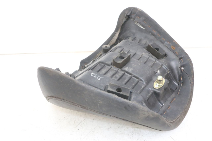 photo de SELLE AVANT HYOSUNG GV AQUILA 125 (2000 - 2004) - Zoom état d’usage