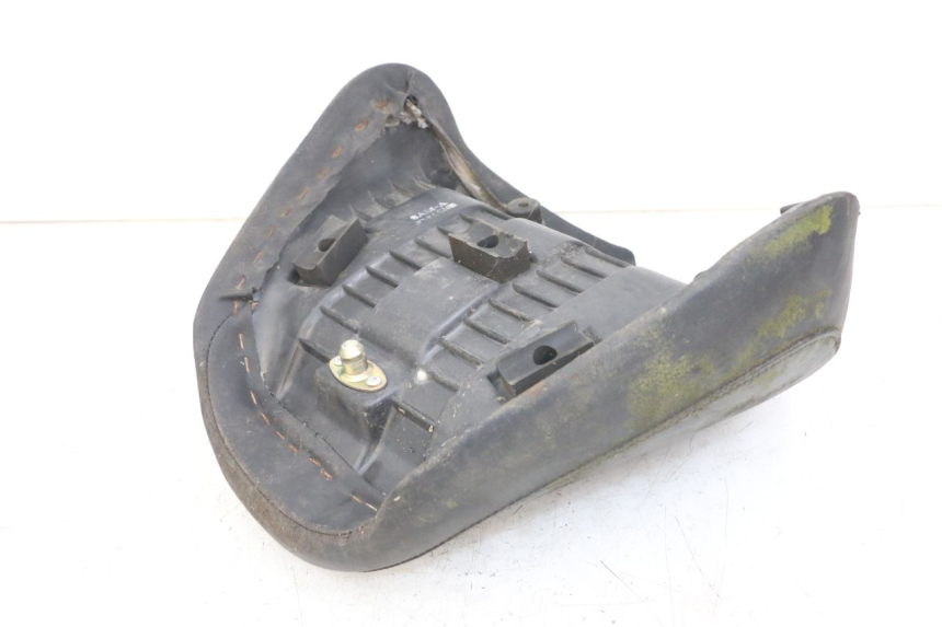 photo de SELLE AVANT HYOSUNG GV AQUILA 125 (2000 - 2004) - Autre angle de vue