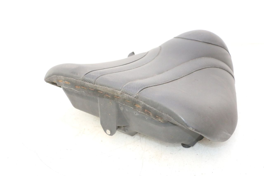 photo de SELLE AVANT BMW C1 125 (2000 - 2003) - Gros plan technique