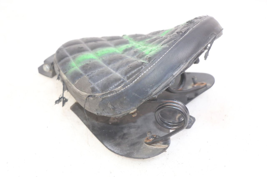 photo de SELLE AVANT DAELIM VL DAYSTAR 125 (2000 - 2011)