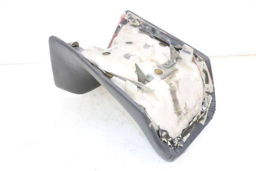 photo de SELLE AVANT KAWASAKI GPX R WARBIRD 600 (1988 - 1993) - Autre angle de vue