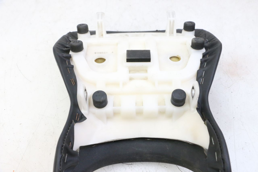photo de SELLE AVANT SUZUKI GSR 750 (2011 - 2017)