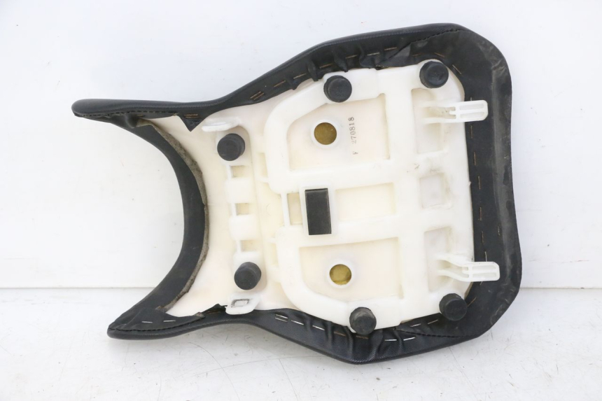 photo de SELLE AVANT SUZUKI GSR 750 (2011 - 2017)