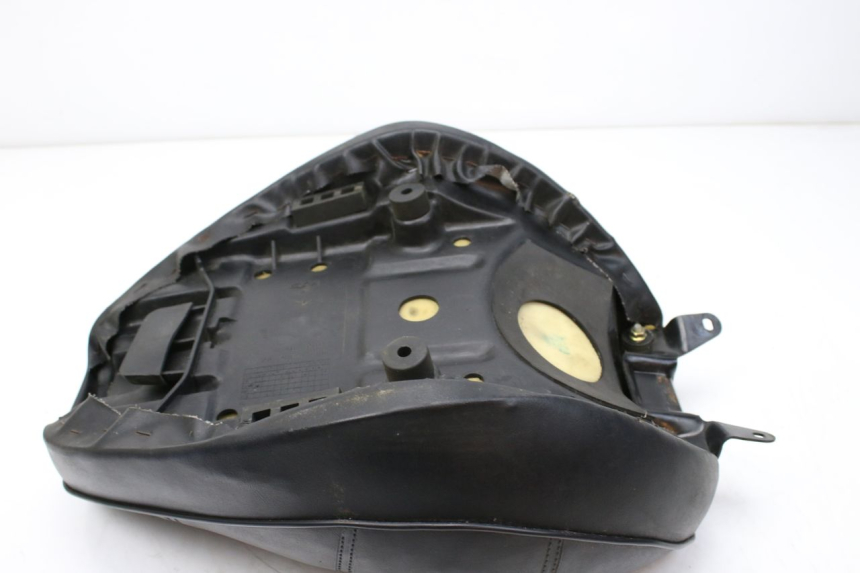 photo de SELLE AVANT SYM HUSKY 125 (1999 - 2005) - Gros plan technique