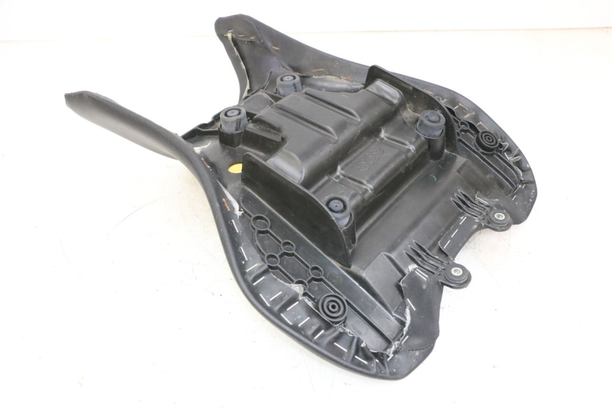 photo de SELLE AVANT YAMAHA MT-07 MT07 ABS 700 (2018 - 2020) - Gros plan technique