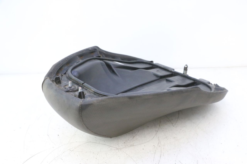 photo de SELLE AVANT MBK NITRO 50 (2004 - 2008) - Zoom état d’usage