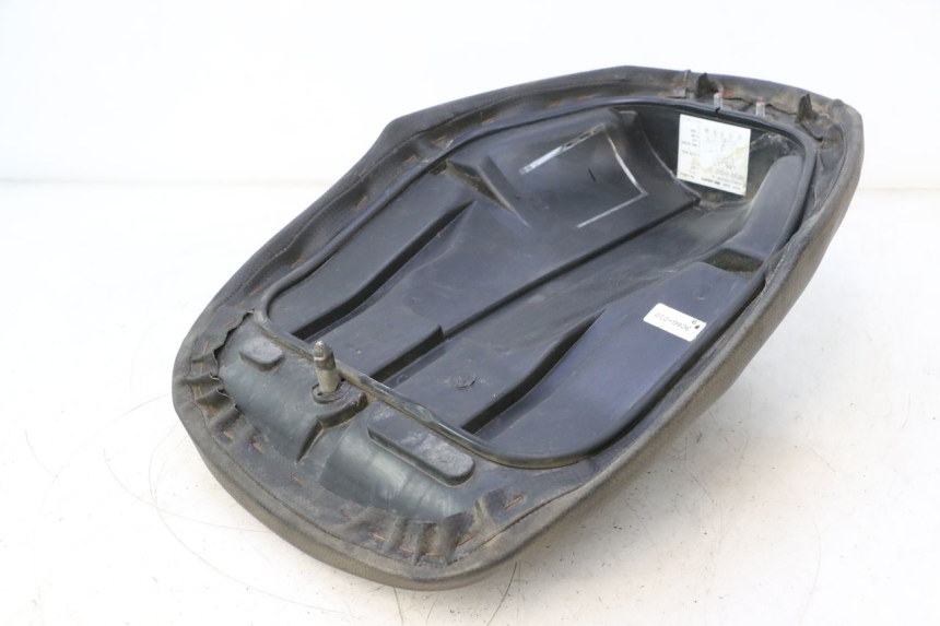 photo de SELLE AVANT MBK NITRO 50 (2004 - 2008) - Gros plan technique