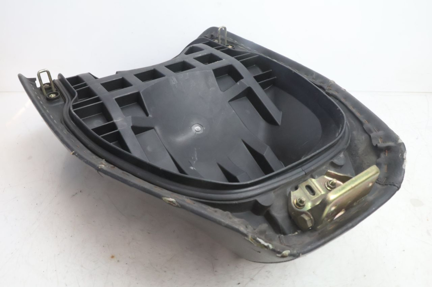 photo de SELLE AVANT DAELIM S2 125 (2006 - 2007) - Zoom composants