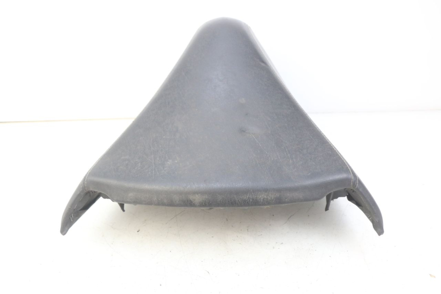 photo de SELLE AVANT PEUGEOT SATELIS 125 (2006 - 2009) - Autre angle de vue