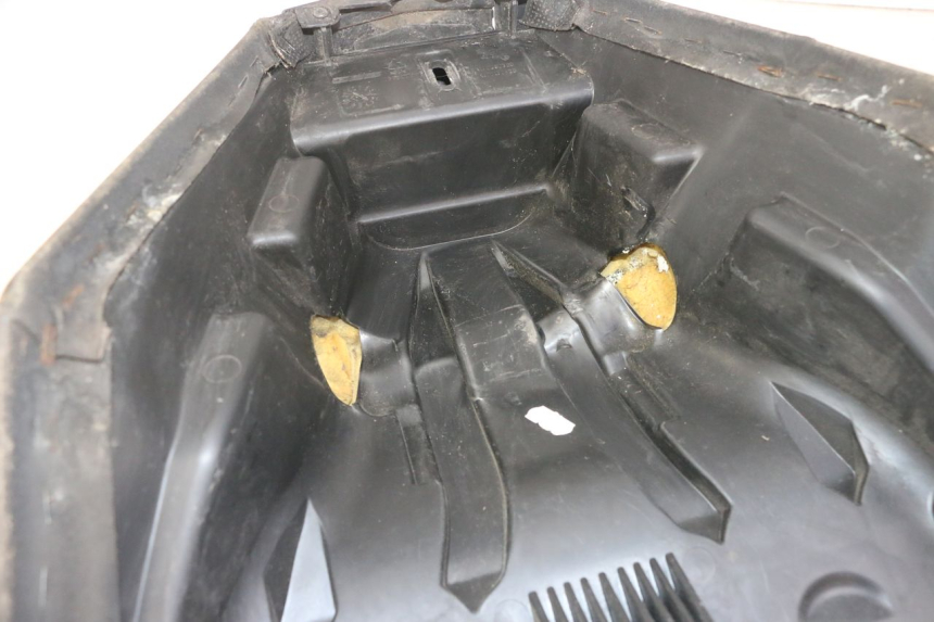 photo de SELLE AVANT PEUGEOT SATELIS 125 (2013 - 2018)