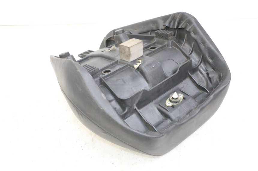 photo de SELLE AVANT SUZUKI GZ MARAUDER 125 (1998 - 2004)