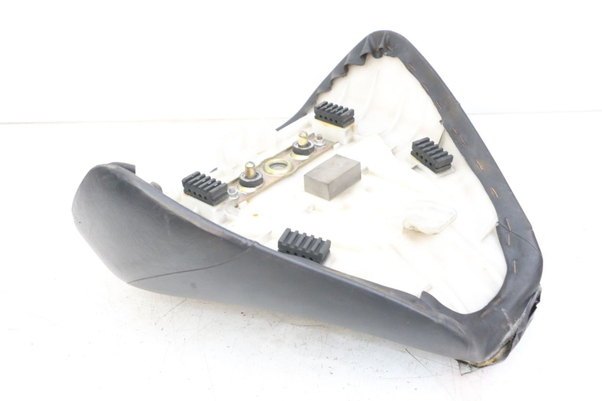 photo de SELLE AVANT SUZUKI VL INTRUDER 125 (2004 - 2007)