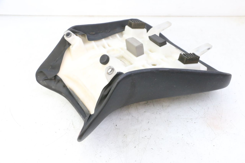 photo de SELLE AVANT SUZUKI SV S 650 (2003 - 2009)