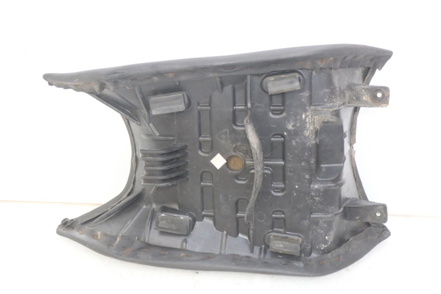 photo de SELLE AVANT SYM WOLF SB 125 (2011 - 2018)