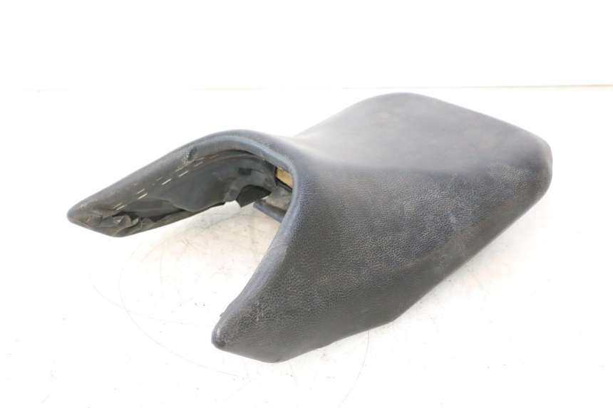 photo de SELLE AVANT DAELIM VJ ROADWIN 125 (2004 - 2007) - Points de fixation