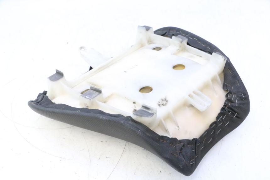 photo de SELLE AVANT KAWASAKI ZX-6R ZX6R 600 (1995 - 1997) - Zoom état d’usage