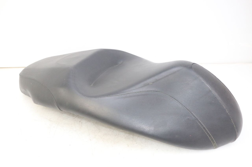 photo de SELLE PIAGGIO BEVERLY 125 (2010 - 2015) - Gros plan technique