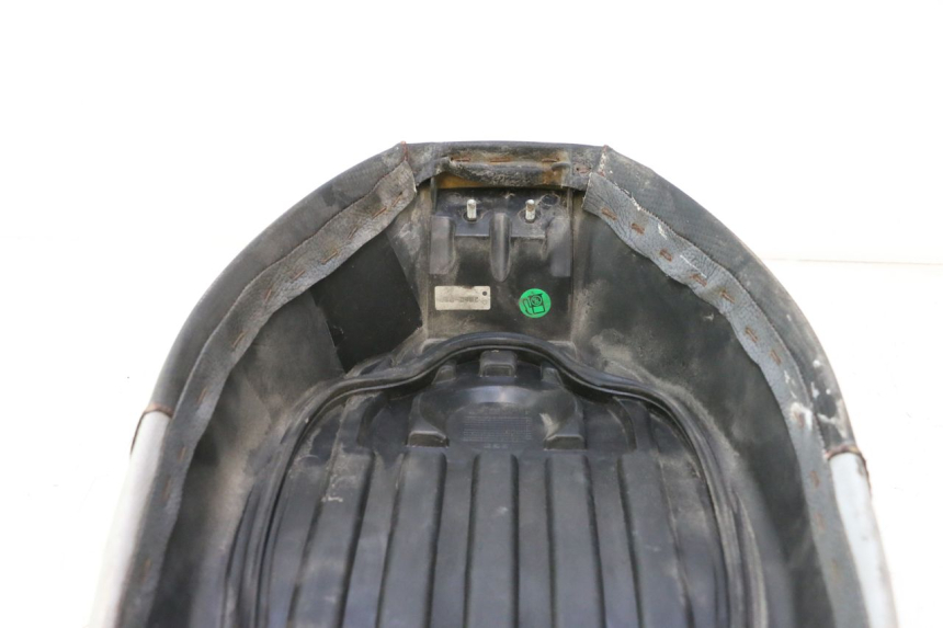 photo de SELLE MBK BOOSTER SPIRIT 50 (2004 - 2017) - Points de fixation