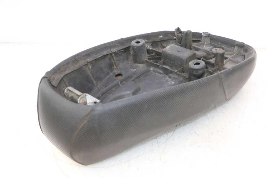 photo de SELLE MBK BOOSTER SPIRIT 50 (1999 - 2003) - Gros plan technique