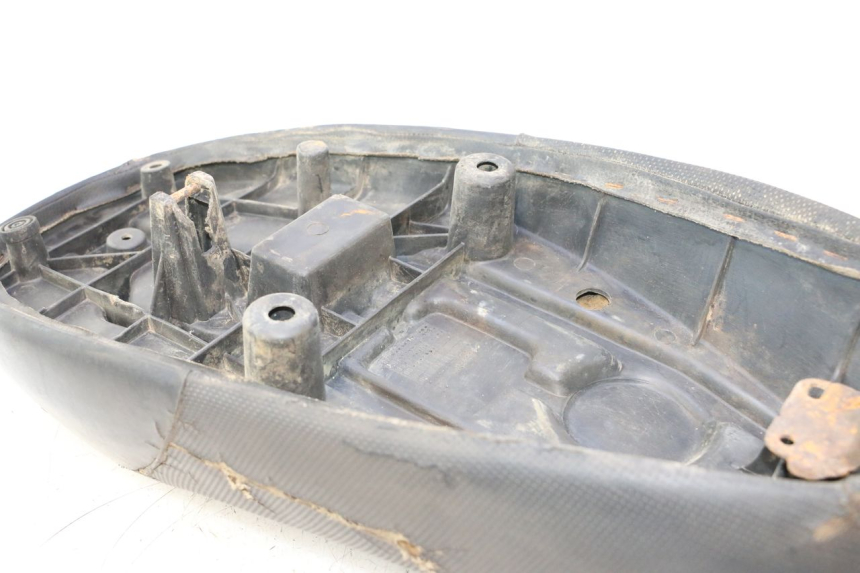 photo de SELLE MBK BOOSTER SPIRIT 50 (1999 - 2003) - Détail de la pièce