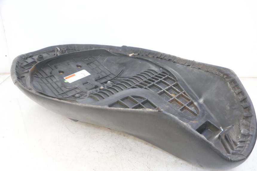 photo de SELLE SUZUKI BURGMAN 125 (2007 - 2014)