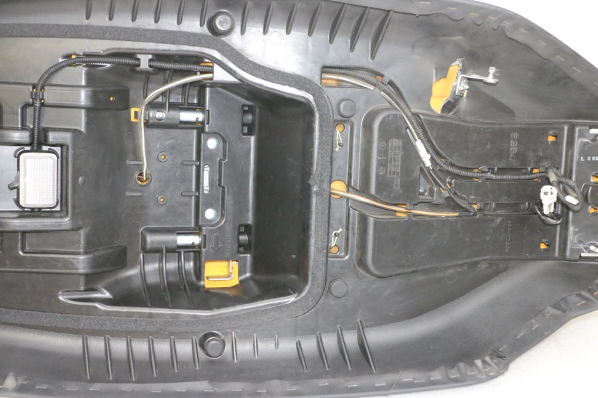 photo de SELLE SUZUKI BURGMAN 650 (2013 - 2020)