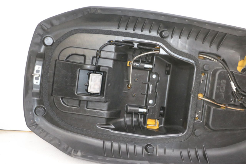 photo de SELLE SUZUKI BURGMAN 650 (2013 - 2020)