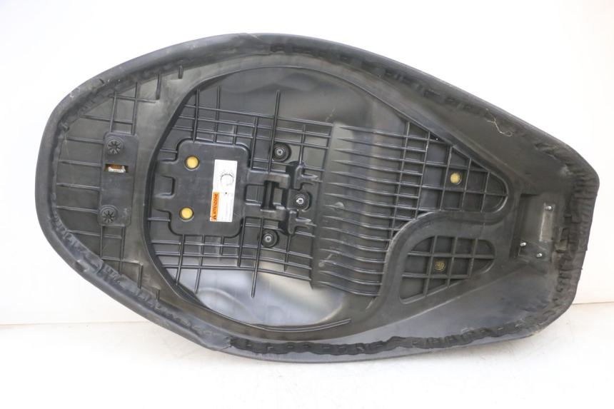 photo de SELLE SUZUKI BURGMAN 125 (2007 - 2014) - Vue d’ensemble