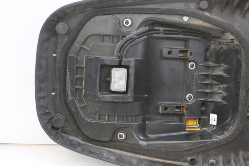 photo de SELLE SUZUKI BURGMAN EXECUTIVE ABS 650 (2006 - 2012) - Vue principale