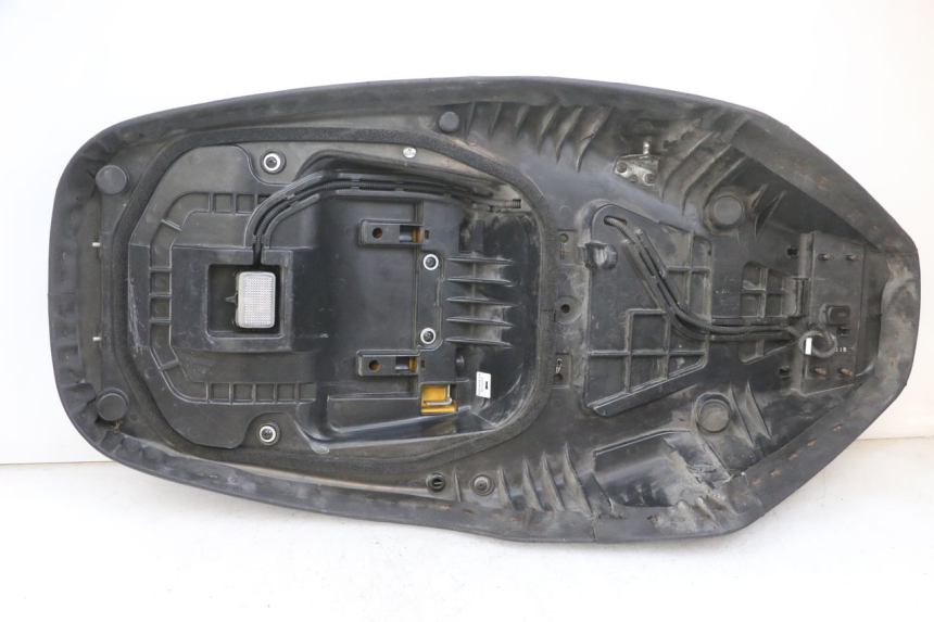 photo de SELLE SUZUKI BURGMAN EXECUTIVE ABS 650 (2006 - 2012) - Détail de la pièce