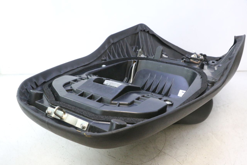 photo de SELLE SUZUKI BURGMAN EXECUTIVE ABS 650 (2006 - 2012) - Inspection visuelle