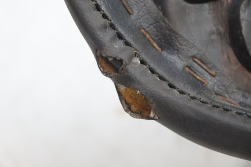 photo de SELLE PEUGEOT BUXY 50 (1993 - 1998) - Zoom composants