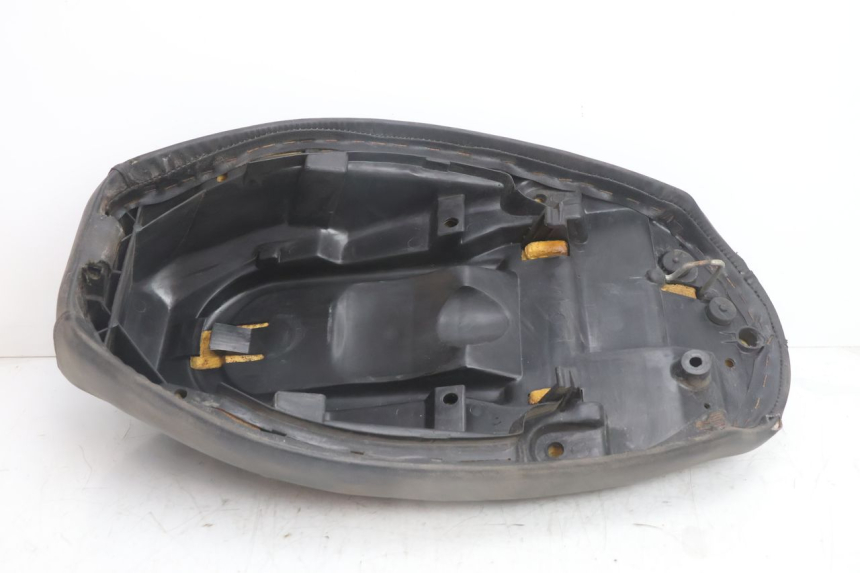 photo de SELLE PEUGEOT BUXY 50 (1993 - 1998) - Marquages et références
